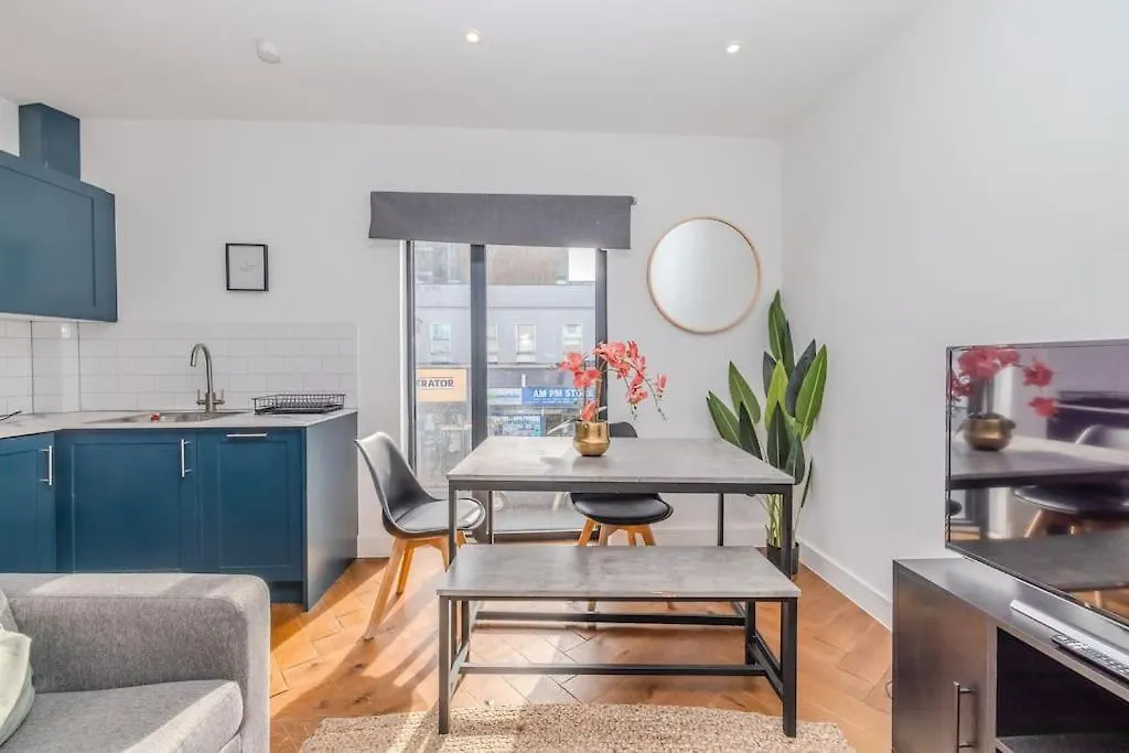 Super Central 2 Bedroom Flat I Next To Brighton Station Apartment